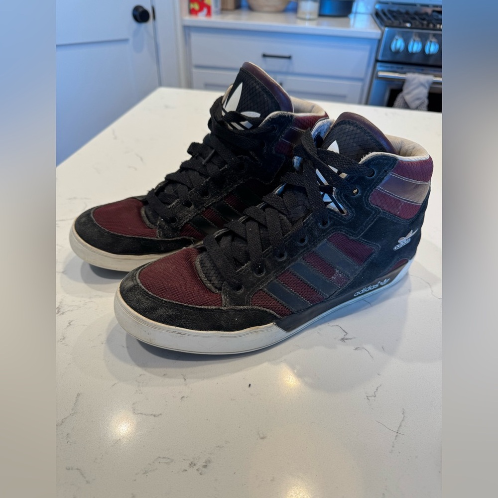Men's Adidas Court Attitude Black Maroon White Sneakers SZ 10.5